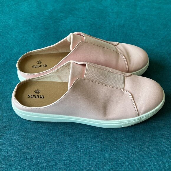 Susina Women's Bristol White Faux Leather Mule Clog Round Toe Sneaker Size 9.5 - Picture 3 of 7